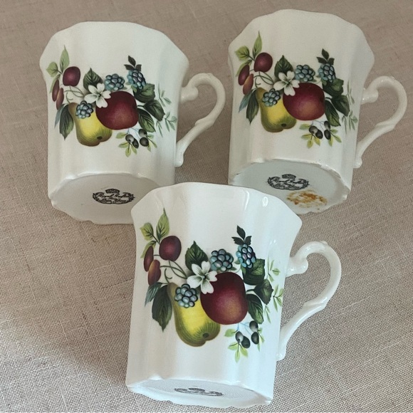 3 vintage Royal Grafton Tea Cup Mug Gold SET Pears Apples Berry Floral England - Picture 1 of 16